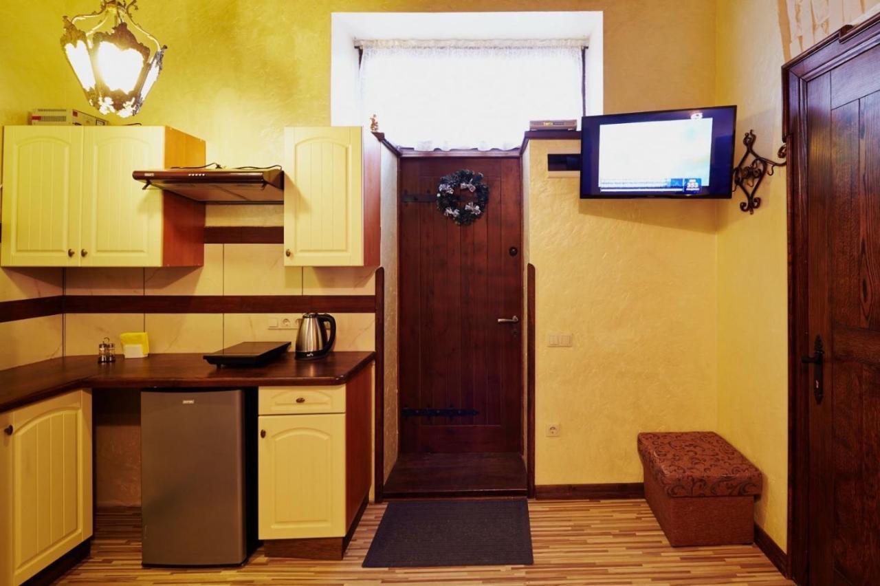 Квартира Подобово На Площі Ринок 39 Lviv Exteriör bild