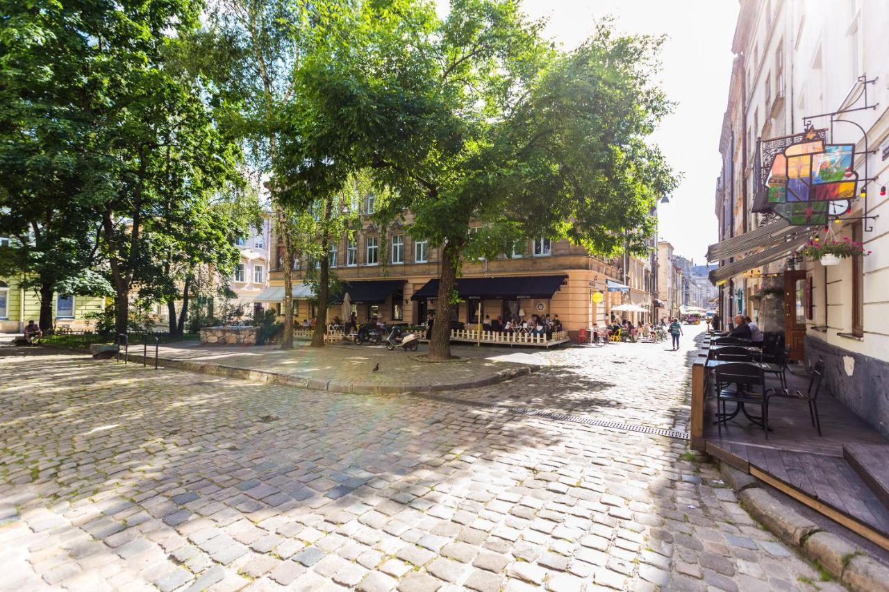 Квартира Подобово На Площі Ринок 39 Lviv Exteriör bild