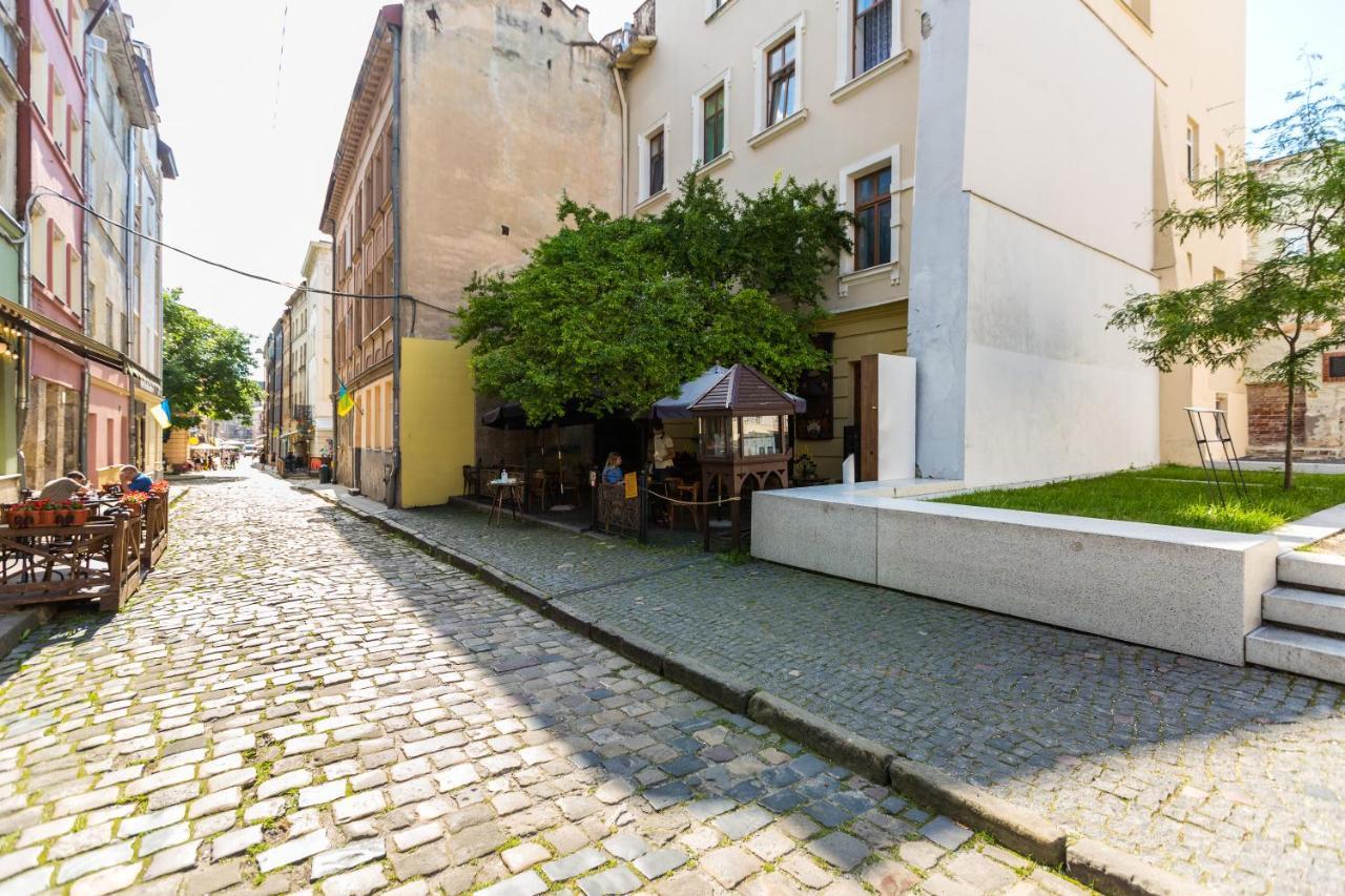 Квартира Подобово На Площі Ринок 39 Lviv Exteriör bild