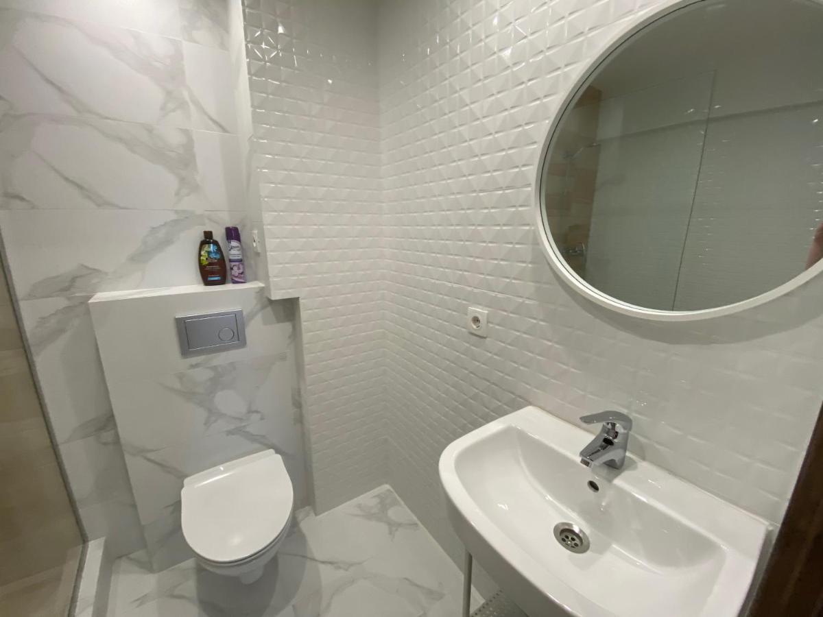 Квартира Подобово На Площі Ринок 39 Lviv Exteriör bild