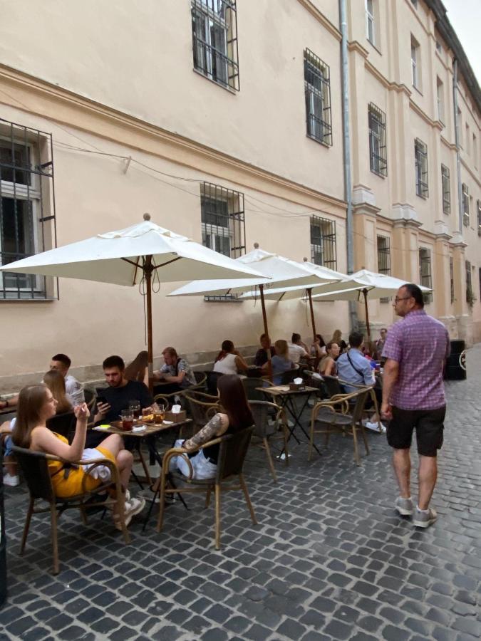 Квартира Подобово На Площі Ринок 39 Lviv Exteriör bild