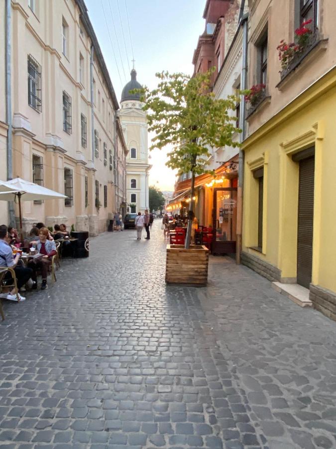 Квартира Подобово На Площі Ринок 39 Lviv Exteriör bild