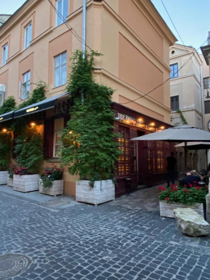 Квартира Подобово На Площі Ринок 39 Lviv Exteriör bild
