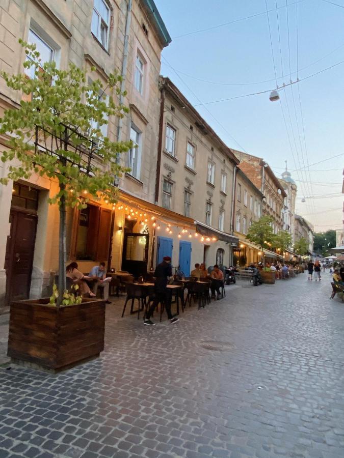 Квартира Подобово На Площі Ринок 39 Lviv Exteriör bild