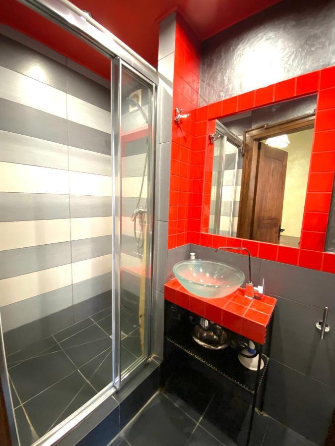 Квартира Подобово На Площі Ринок 39 Lviv Exteriör bild