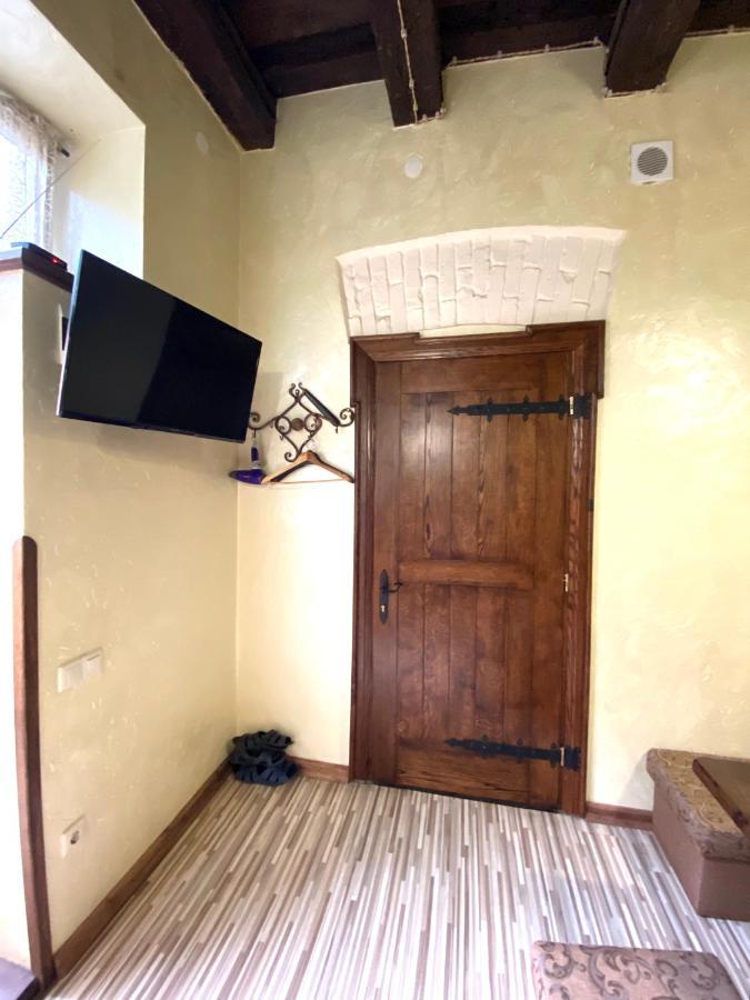 Квартира Подобово На Площі Ринок 39 Lviv Exteriör bild