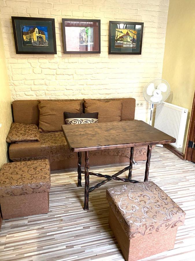 Квартира Подобово На Площі Ринок 39 Lviv Exteriör bild